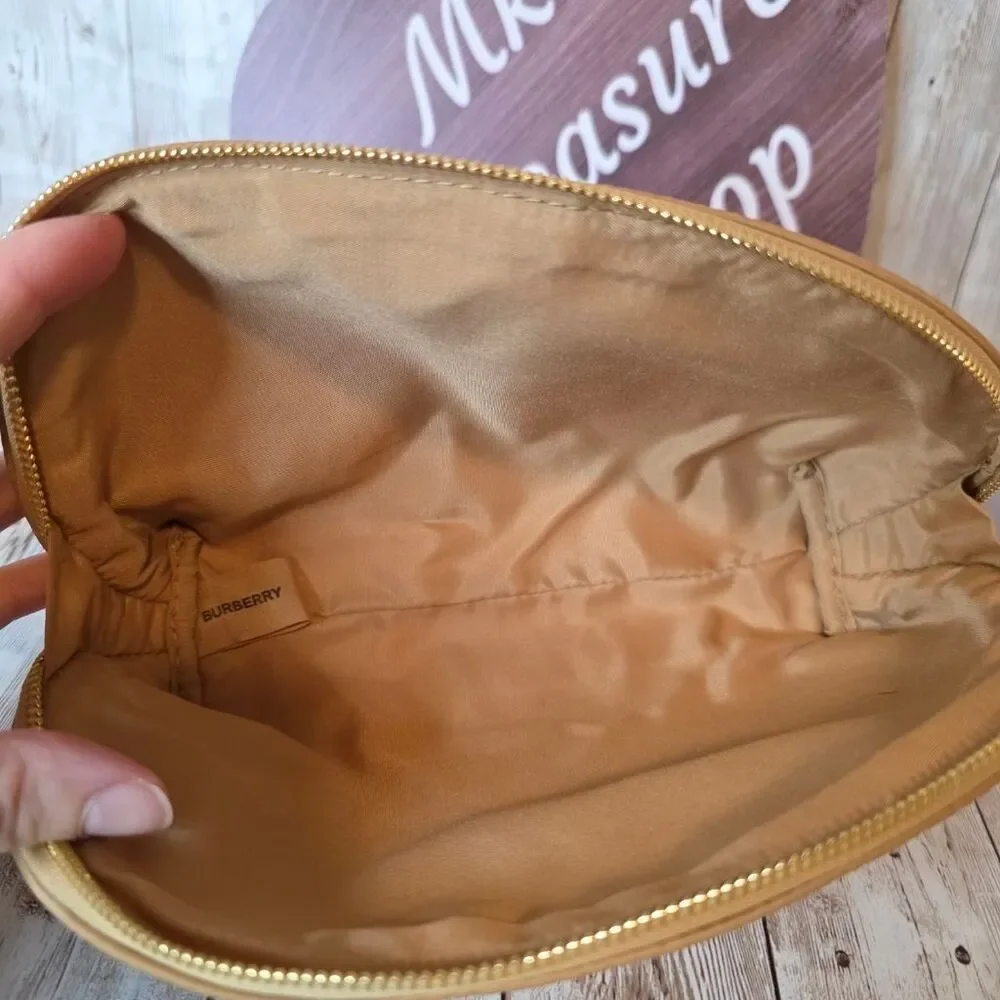 Women's Burberry Tan Cosmetic Bag NWOT